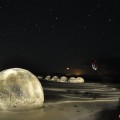moeraki boulders by night